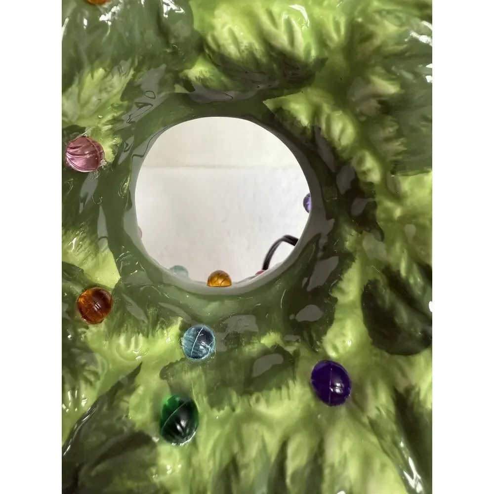 Mr Christmas Nostalgic Ceramic LED Lighted Christmas Wreath